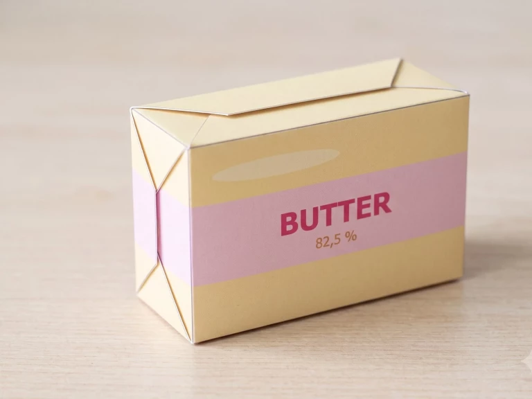Объёмная бумажная пачка масла butter, склеенная из развёртки